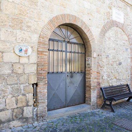 La Maison D'Etrusque Bed and Breakfast Tarquinia Exterior foto